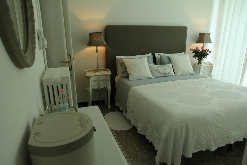B&B Piazza Italia 세스트리레반떼 외부 사진